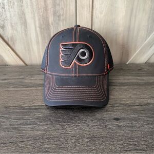 Philadelphia Flyers Hockey Black Fitted Cap Size M-L
